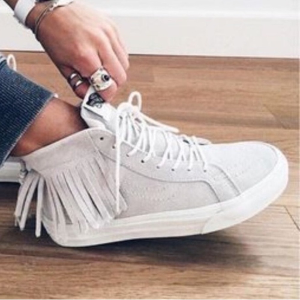 VANS skate fringe shoe grey off the wall 8 woman’s / 6.5 mens